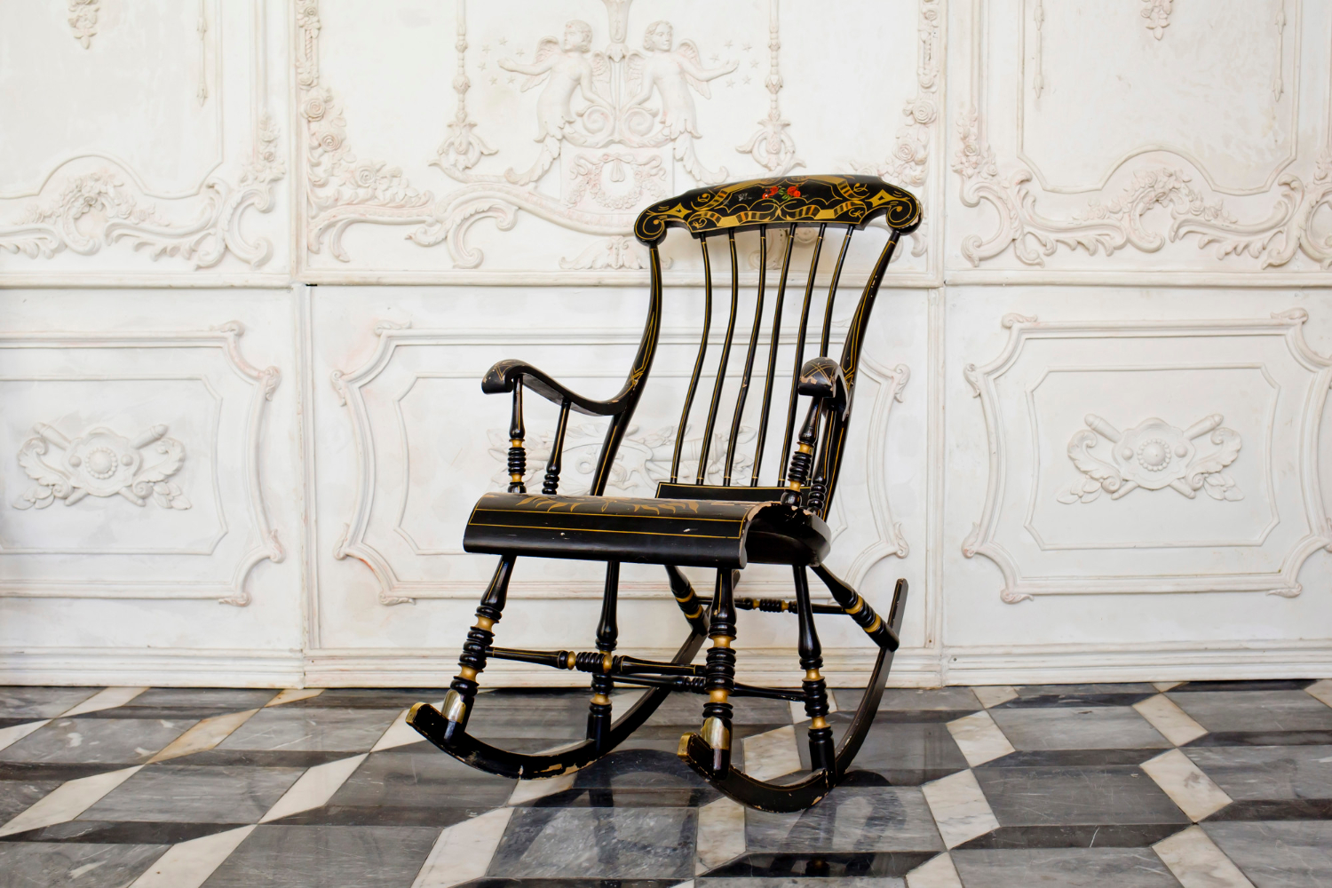 Lighting a Throne: Illumination Strategies for a Statement Baroque Chair